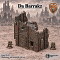 Greenskin Da Barrakz modular terrain kit of scrap-built walls, floors and pillars. Painted example, supplied unpainted in Gray PLA+. Assembly required; miniatures are not included.